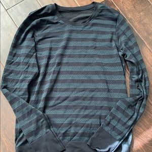 Lululemon breeze long sleeve